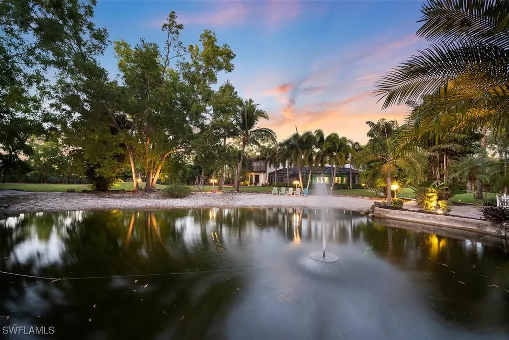 1805 Heritage Trail Naples FL 34112