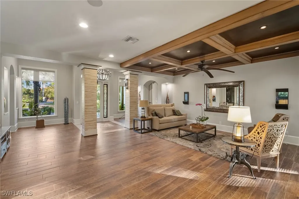 1805 Heritage Trail Naples FL 34112