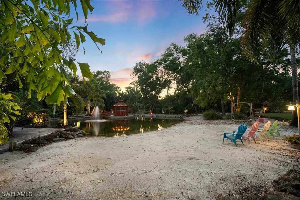 1805 Heritage Trail Naples FL 34112