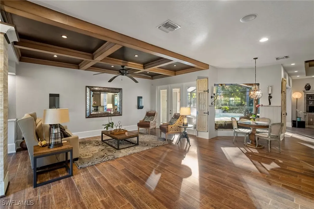 1805 Heritage Trail Naples FL 34112