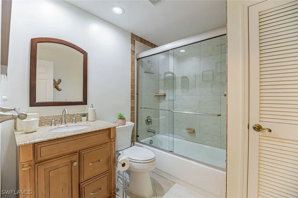 823 Tanbark Drive Naples FL 34108