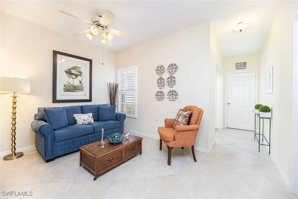 823 Tanbark Drive Naples FL 34108