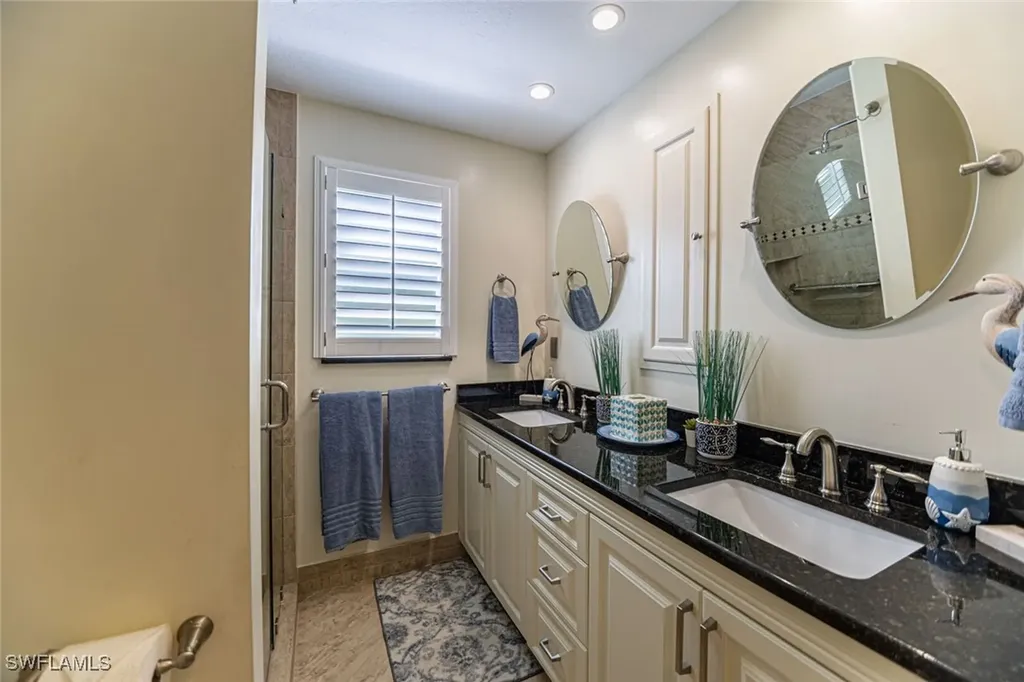 823 Tanbark Drive Naples FL 34108