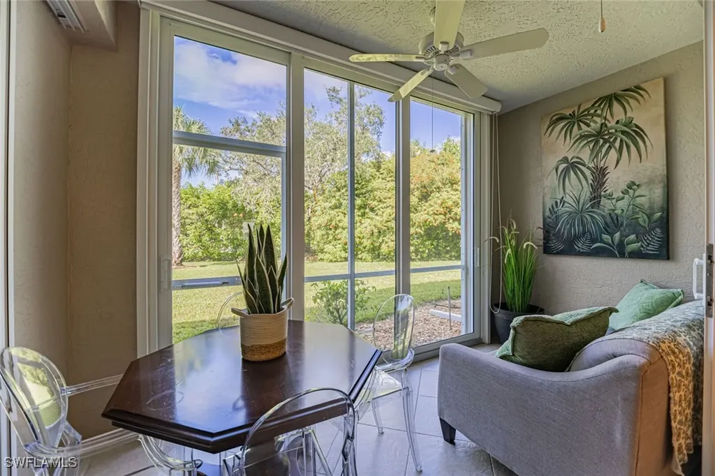 823 Tanbark Drive Naples FL 34108