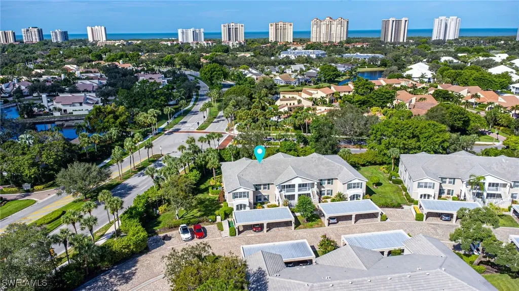823 Tanbark Drive Naples FL 34108