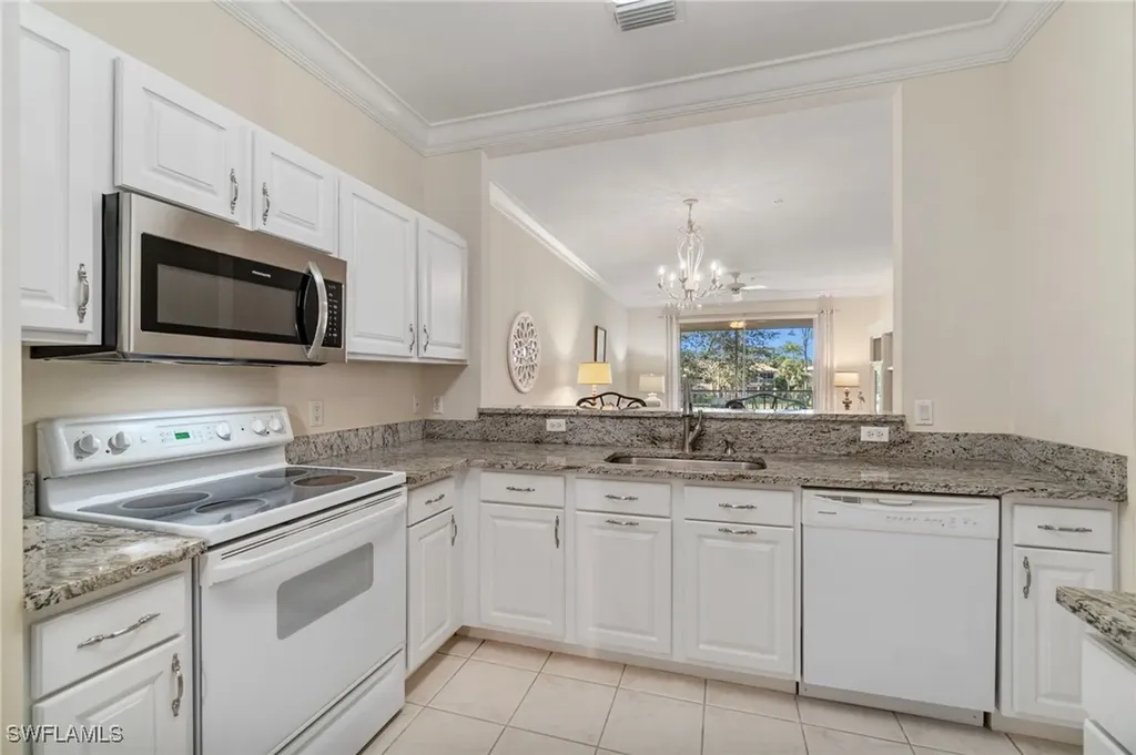 3965 Bishopwood Court E Naples FL 34114