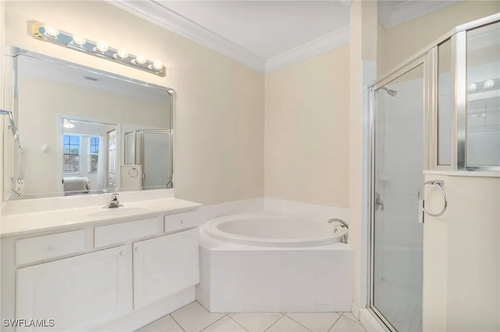 3965 Bishopwood Court E Naples FL 34114