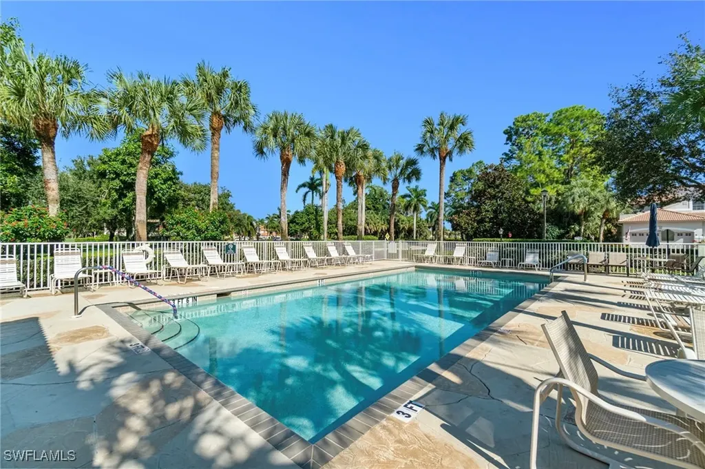 3965 Bishopwood Court E Naples FL 34114