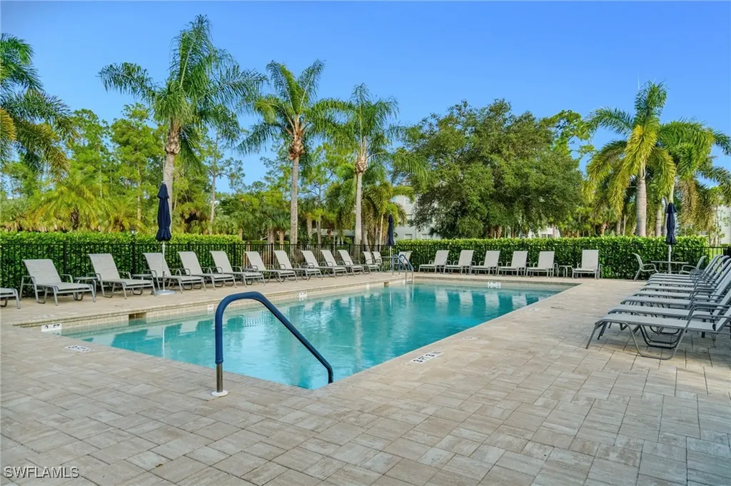 3965 Bishopwood Court E Naples FL 34114