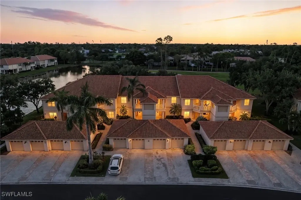 3965 Bishopwood Court E Naples FL 34114