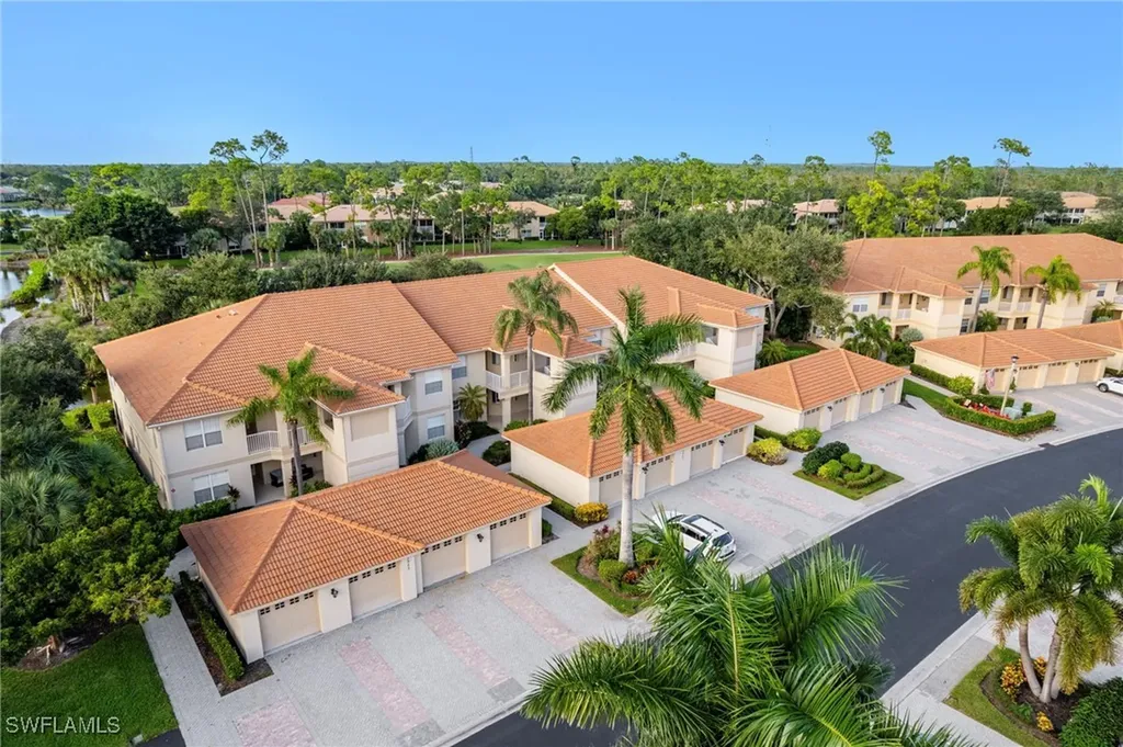 3965 Bishopwood Court E Naples FL 34114