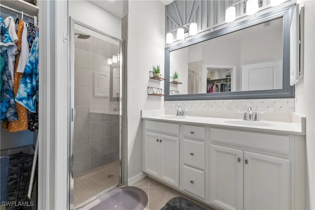 2656 Vine Avenue Naples FL 34120