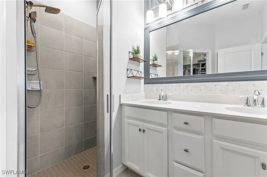 2656 Vine Avenue Naples FL 34120