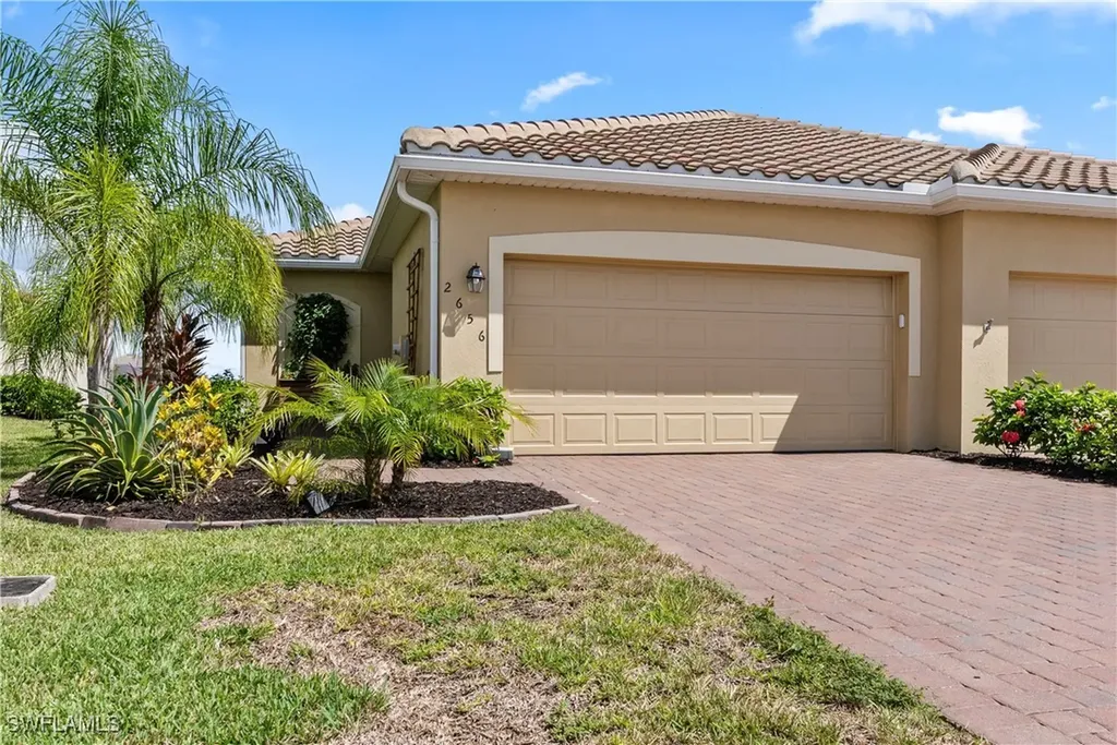 2656 Vine Avenue Naples FL 34120