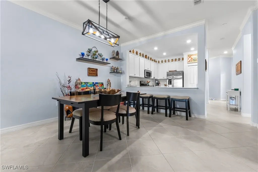 2656 Vine Avenue Naples FL 34120
