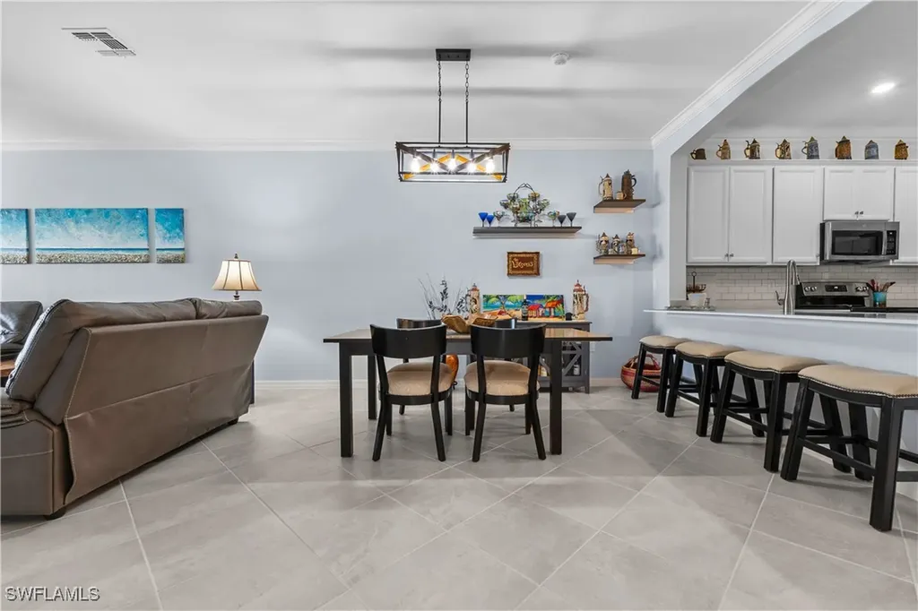 2656 Vine Avenue Naples FL 34120