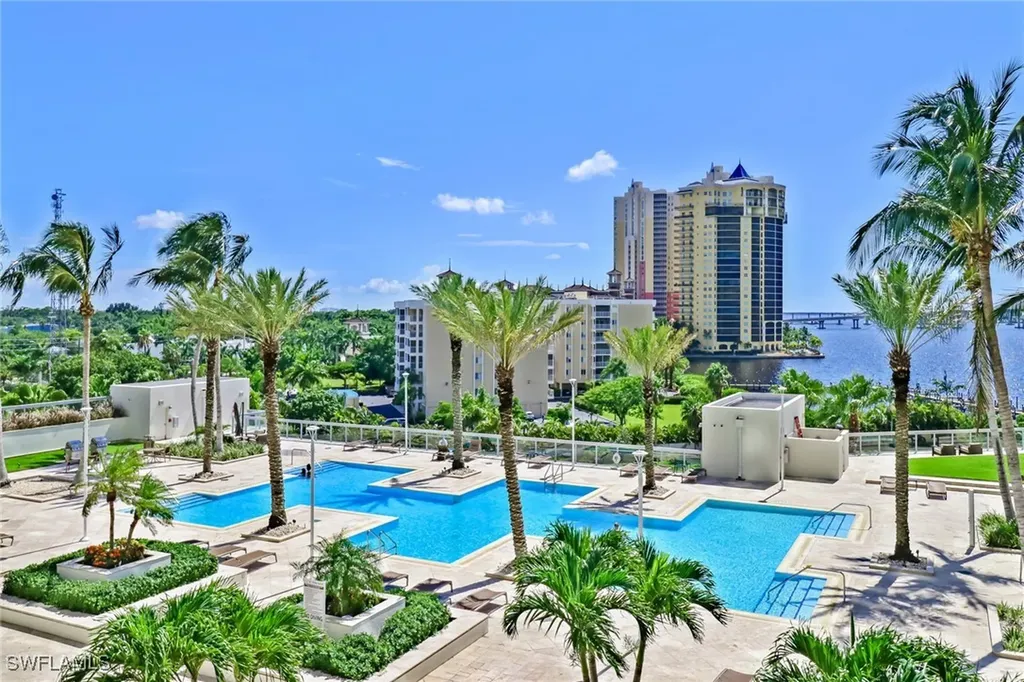 3000 Oasis Grand Boulevard Fort Myers FL 33916