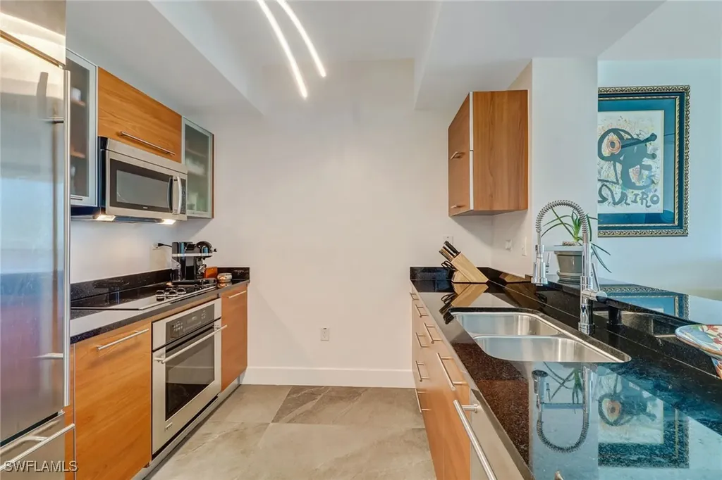 3000 Oasis Grand Boulevard Fort Myers FL 33916