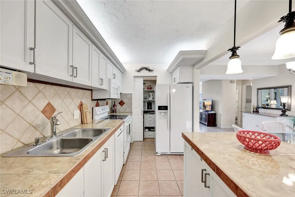 788 Park Shore Drive Naples FL 34103
