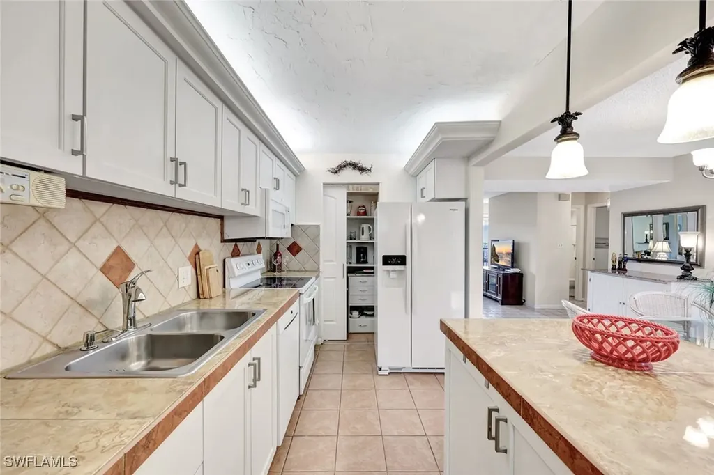 788 Park Shore Drive Naples FL 34103