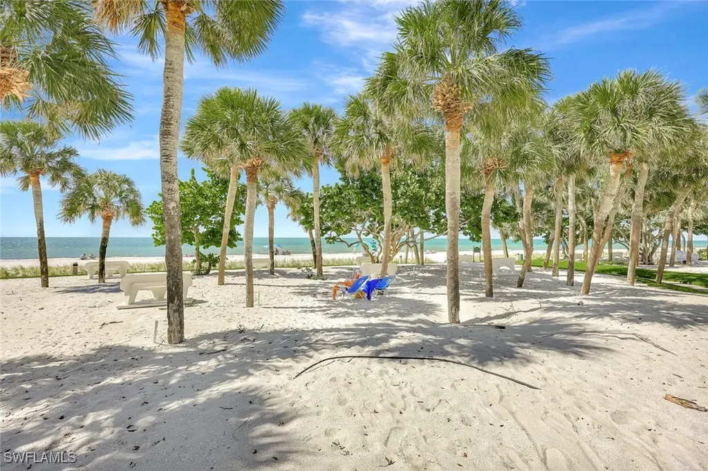 788 Park Shore Drive Naples FL 34103