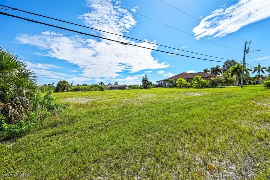 2700 NW 14th Terrace Cape Coral FL 33993