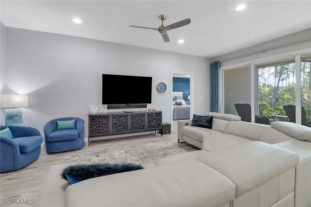 6973 Avalon Circle Naples FL 34112