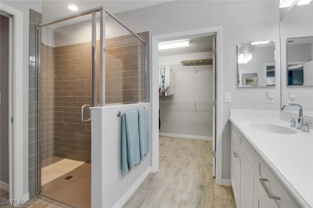 6973 Avalon Circle Naples FL 34112