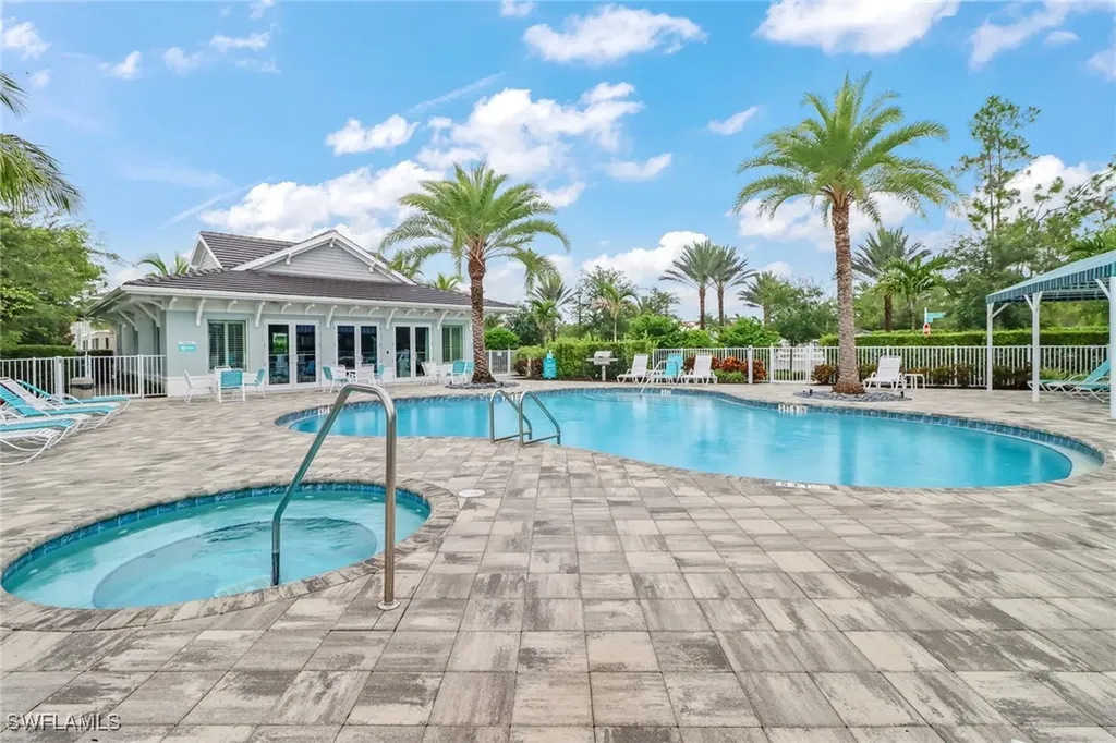 6973 Avalon Circle Naples FL 34112