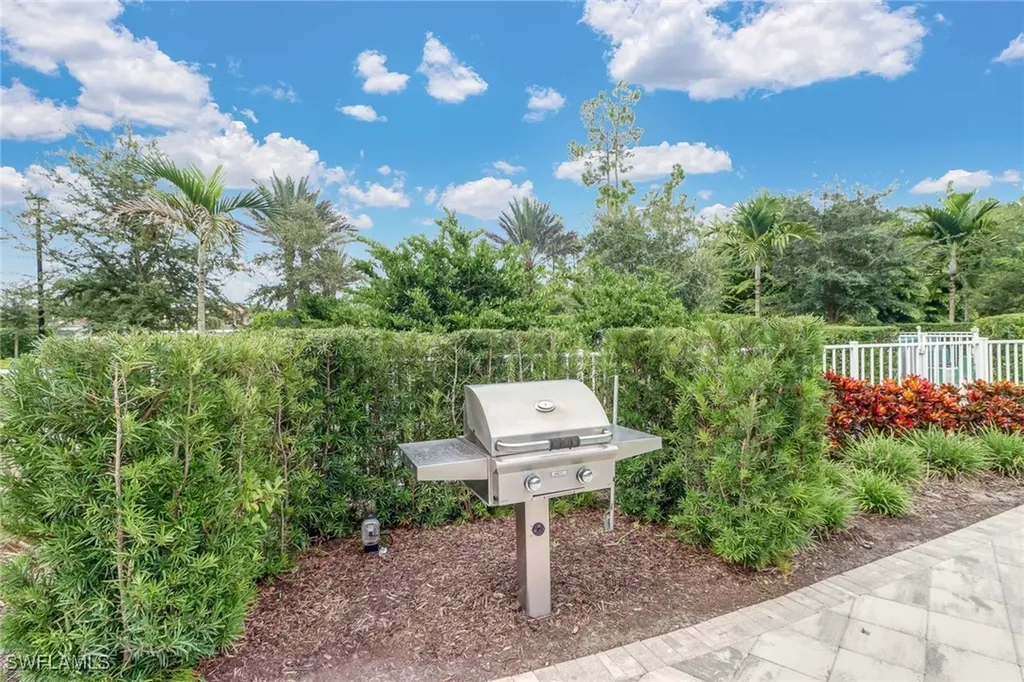 6973 Avalon Circle Naples FL 34112