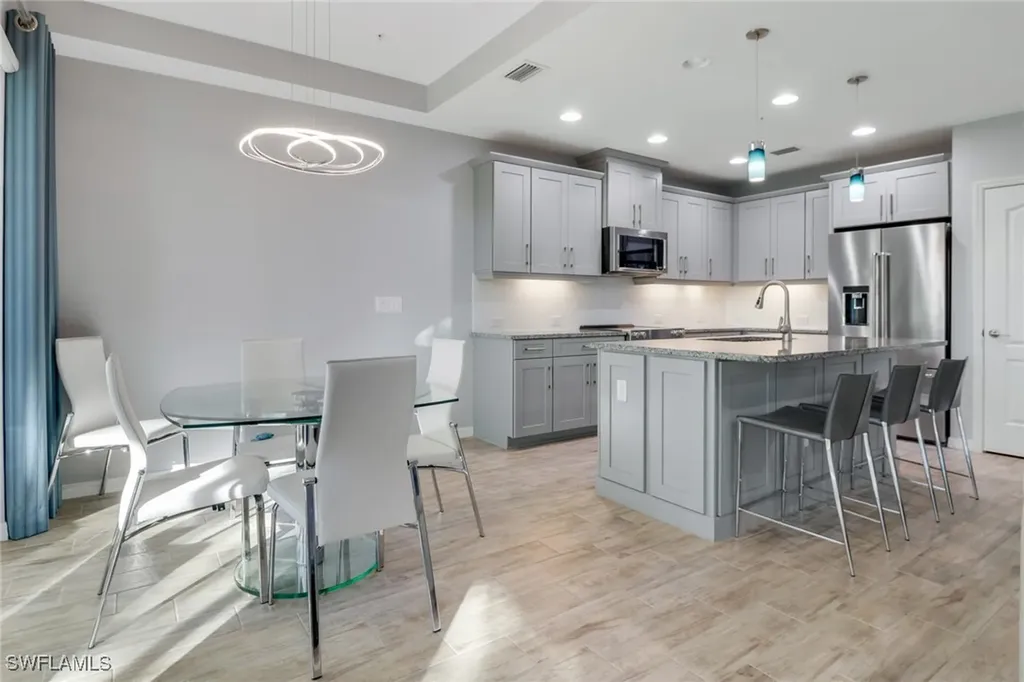 6973 Avalon Circle Naples FL 34112