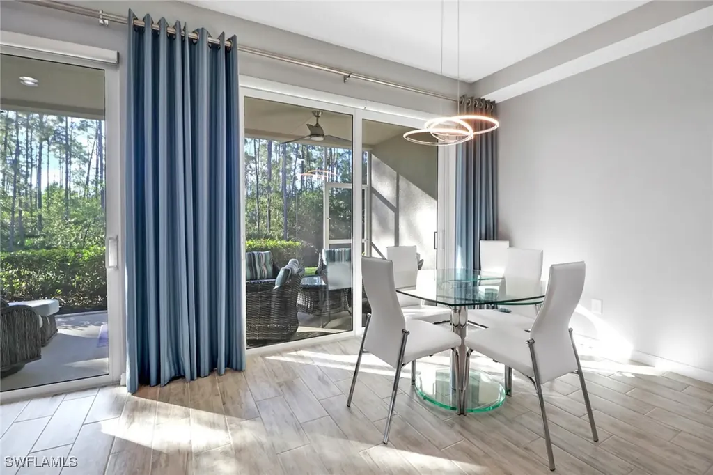 6973 Avalon Circle Naples FL 34112