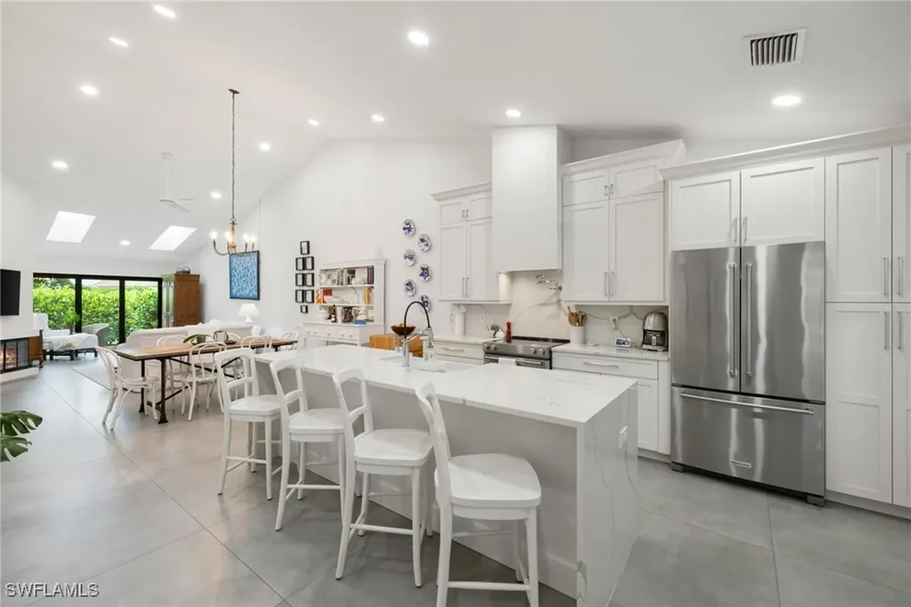 4006 Crayton Road Naples FL 34103