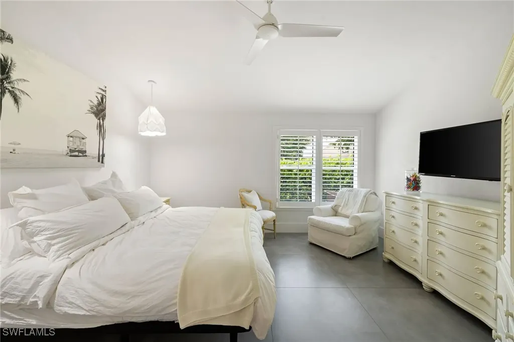 4006 Crayton Road Naples FL 34103
