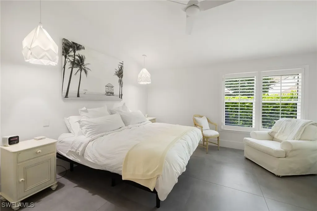 4006 Crayton Road Naples FL 34103
