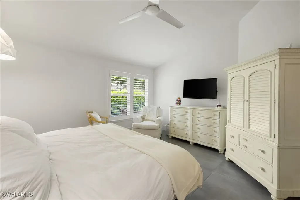 4006 Crayton Road Naples FL 34103