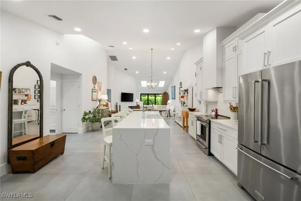 4006 Crayton Road Naples FL 34103