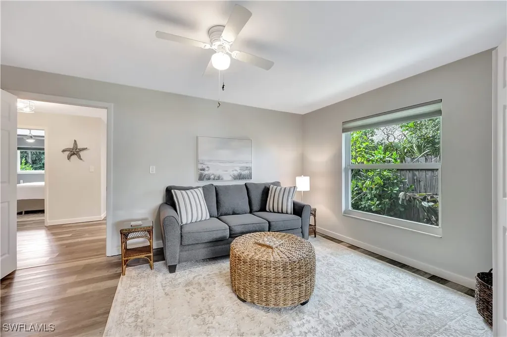 532 99th Avenue N Naples FL 34108