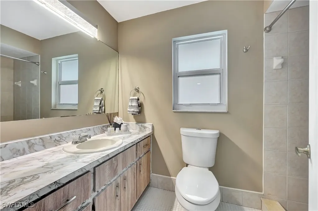 532 99th Avenue N Naples FL 34108