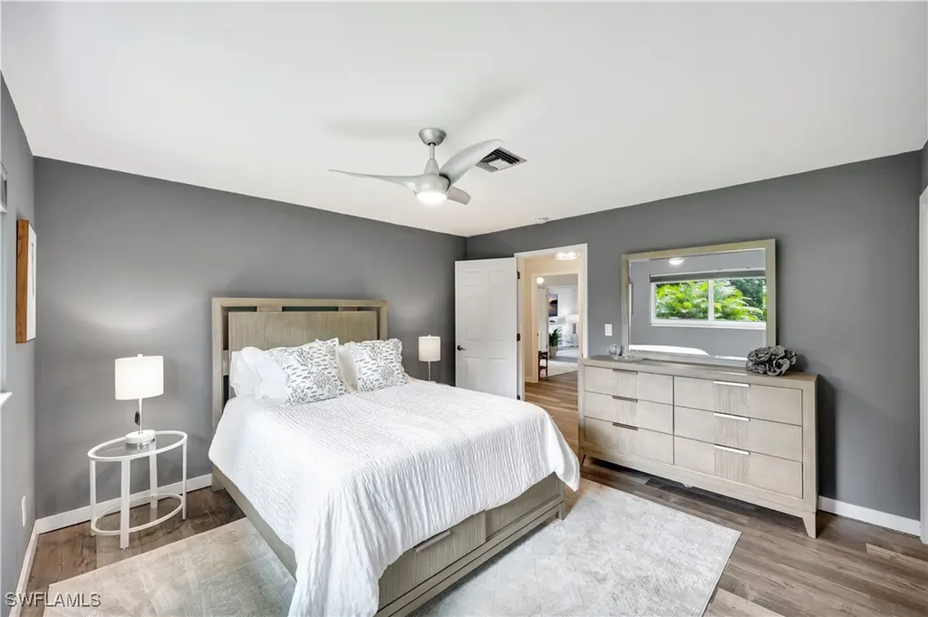 532 99th Avenue N Naples FL 34108