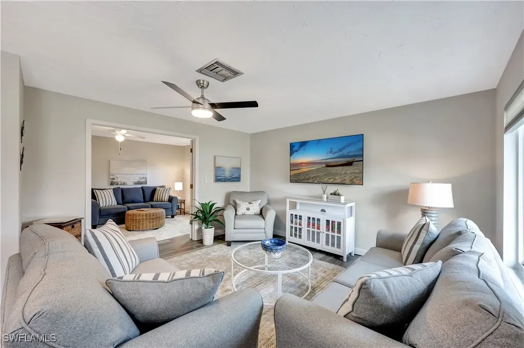 532 99th Avenue N Naples FL 34108