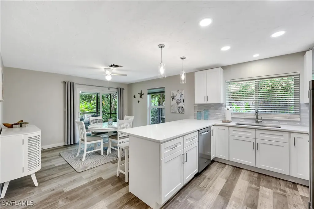 532 99th Avenue N Naples FL 34108