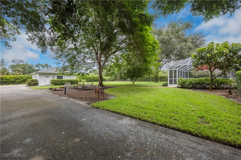 5520 Cynthia Lane Naples FL 34112