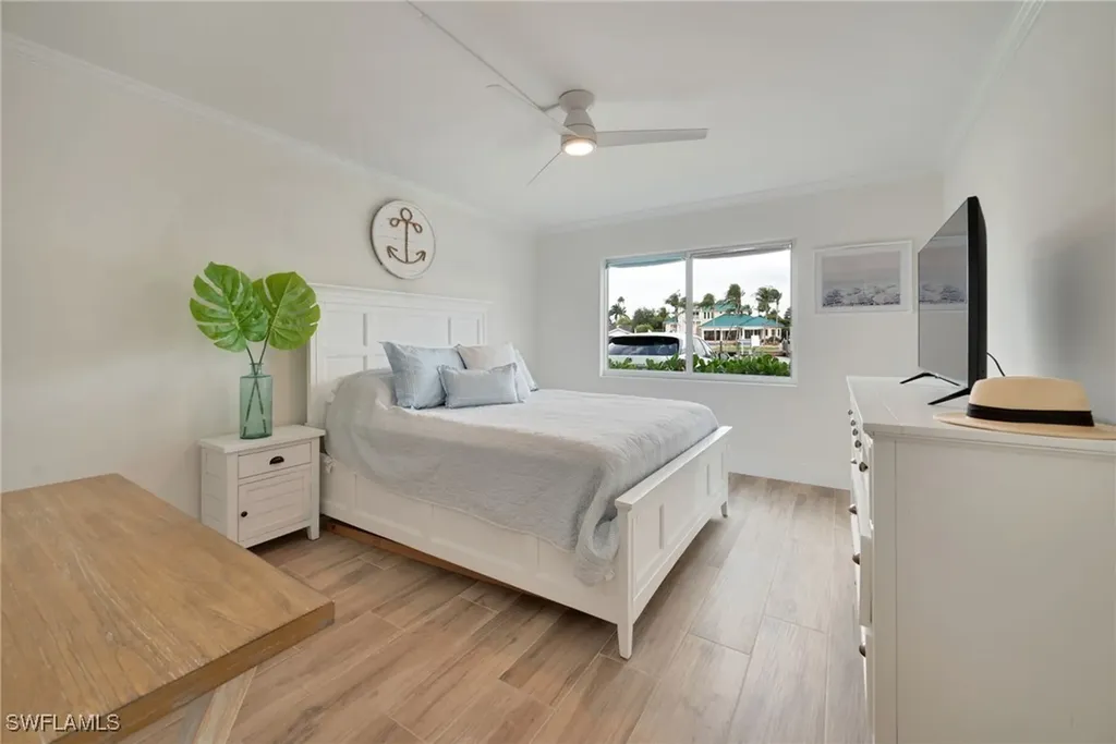 1950 Gulf Shore Boulevard N Naples FL 34102