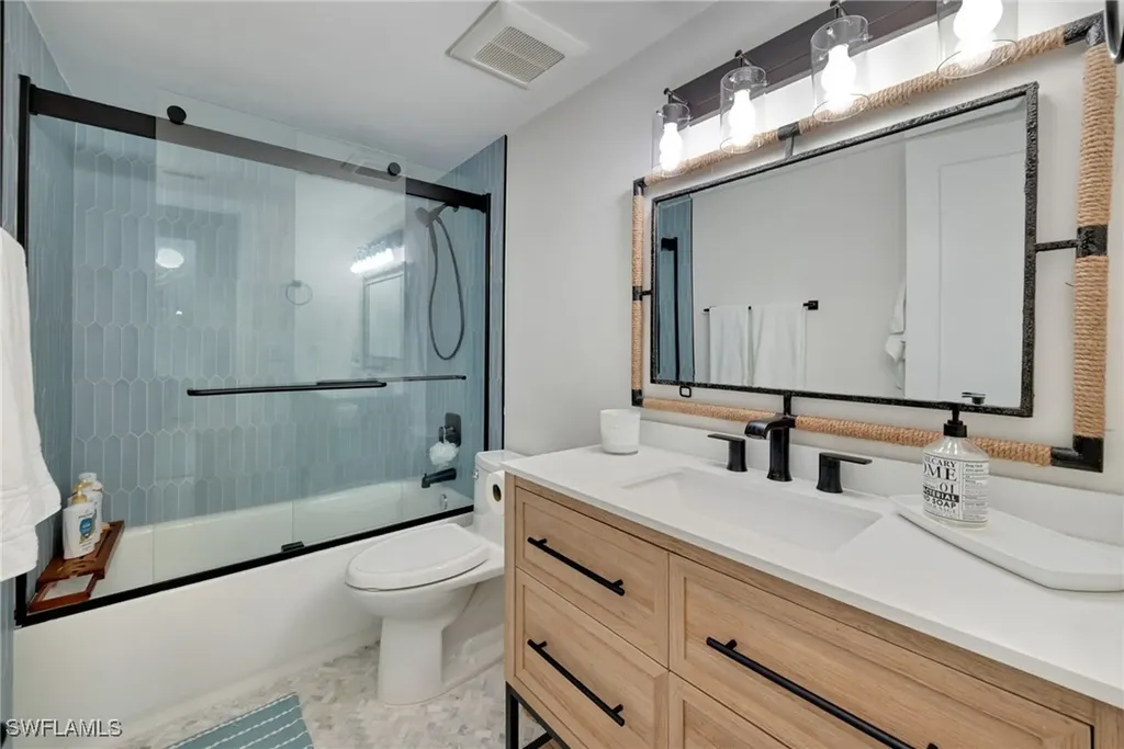 1950 Gulf Shore Boulevard N Naples FL 34102