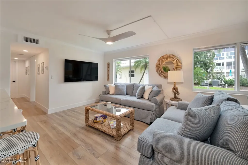 1950 Gulf Shore Boulevard N Naples FL 34102