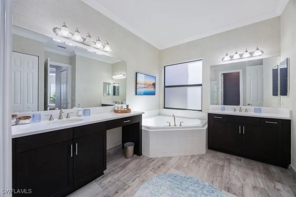 13504 Mandarin Circle Naples FL 34109