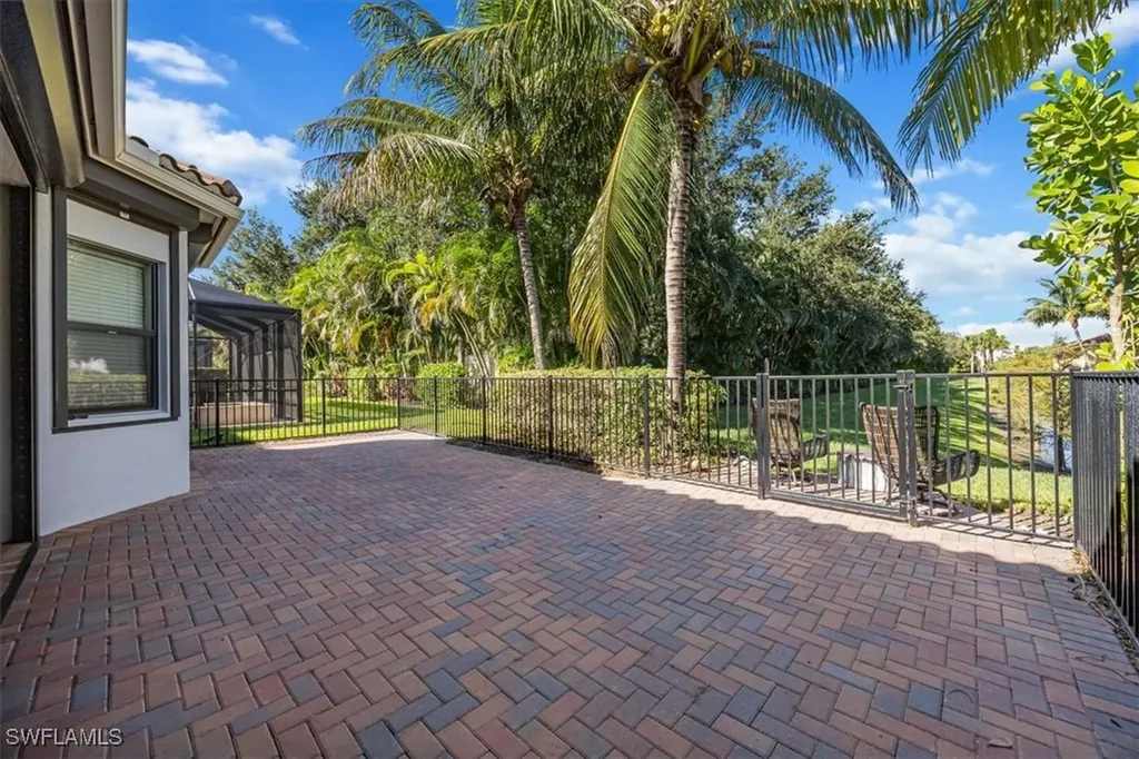13504 Mandarin Circle Naples FL 34109