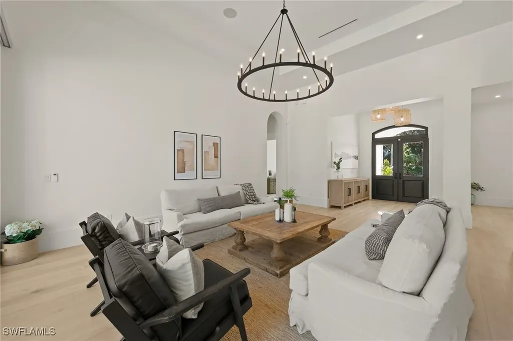 6441 Highcroft Drive Naples FL 34119