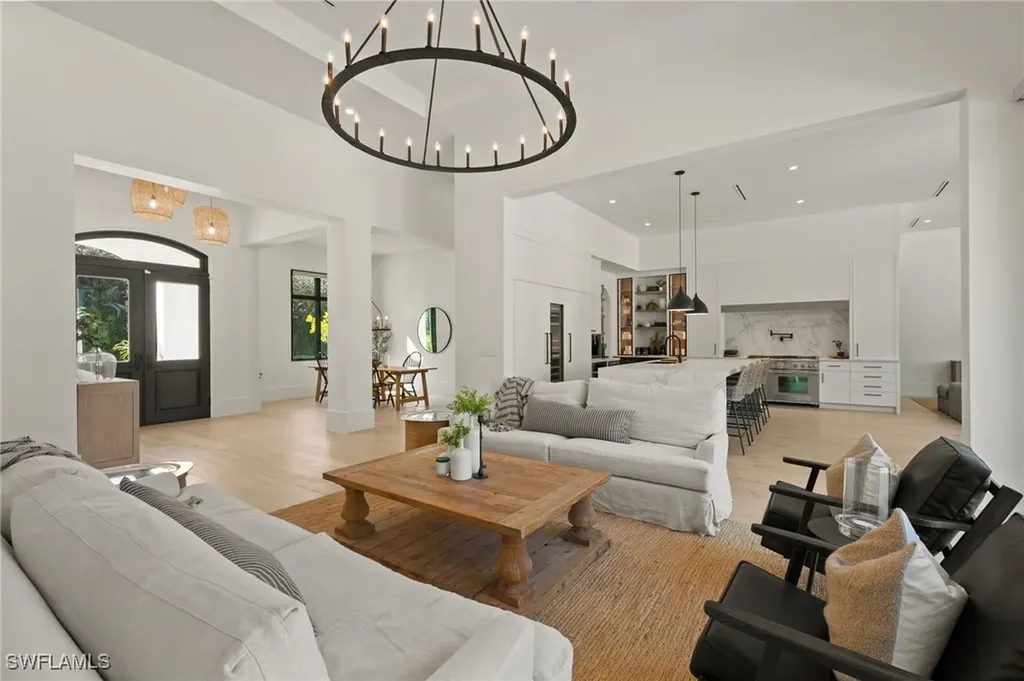 6441 Highcroft Drive Naples FL 34119
